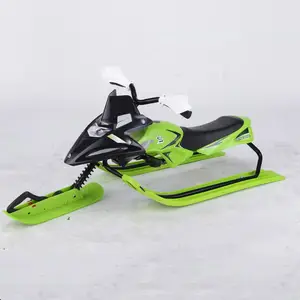 Noel hediyesi kar Scooter kar araci kar bisiklet yarışçısı