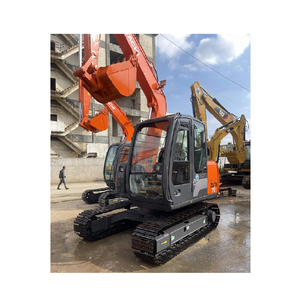 Mini-excavatrice sur chenilles Hitachi ZX70 d'occasion avec moteur Hitachi, capacité de la benne de 0,3 m³, 7 tonnes, origine Japon, à Shanghai, Chine - Product Image 1