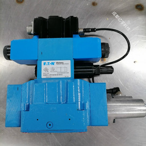 Solénoïde hydraulique KBDG5V-8-33C330N-M2-PE7-H1-10 - Product Image 2