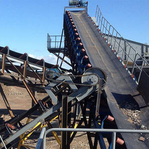 Bande transporteuse à crampons en caoutchouc bleu de qualité supérieure et durable pour l'exploitation minière, idéale pour les carrières minières, en vente - Product Image 4