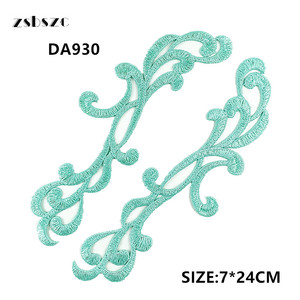 Paire de miroirs en dentelle guipure florale bleu Tiffany avec appliques miroir vert sauge pour pinces à cheveux faites à la main, accents de vêtements et artisanat de journalisation - Product Image 5