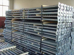 Étais métalliques télescopiques réglables LT Construction avec écrou à douille pour la construction - Product Image 1