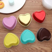 Moule de cuisson jetable de tasse de gâteau de papier d'aluminium de couleur maison Mini casseroles de papier d'aluminium en forme de coeur