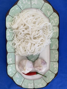 Nouilles de riz vermicelles vietnamiennes fraîches les plus vendues séchées et cuites instantanément en sac directement du Vietnam au meilleur prix - Product Image 2