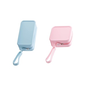 Nouveautés : Trousse de Toilette Carrée en Silicone Écologique, Grande, Résistante à l'Eau, Souple et Réutilisable avec Fermeture Éclair - Product Image 2