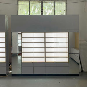 Meubles de magasin d'optique de luxe sur mesure, vitrine à lunettes personnalisée avec éclairage LED pour la conception intérieure des magasins - Product Image 5