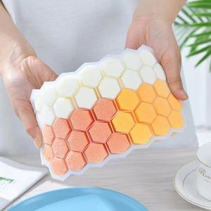 Hot Selling Easy-Release Honeycomb Silicone Ice Tray Mold Ice Cube Mold for Wine Whiskey Small Ice Makers in Freezers - Product Image 3