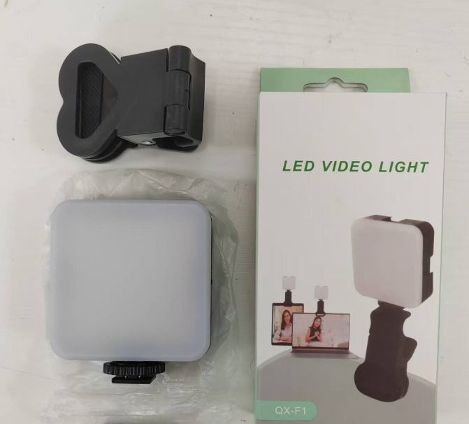 QX-F1&nbsp;:&nbsp;Monochrome + Fermoir