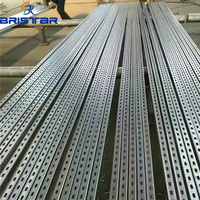 Système de montage solaire résistant au vent, support au sol en acier profilé Zn-Al-Mg pour projets photovoltaïques à grande échelle