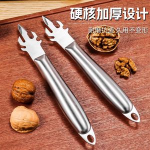 Abridor de nueces multifunción de acero inoxidable para nueces, pecanas y avellanas con mango de agarre cómodo. - Product Image 2