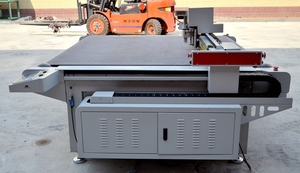 Máquina <span class=keywords><strong>de</strong></span> corte con cuchilla oscilante y sistema CCD 1625 1610, Router CNC 3D para letreros <span class=keywords><strong>de</strong></span> espuma, madera, gabinetes, corte <span class=keywords><strong>de</strong></span> madera contrachapada, cortadora <span class=keywords><strong>de</strong></span> espuma CNC - Product Image 5