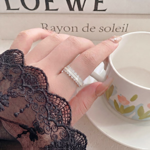 Bague de mode pour femme, émail blanc, zircon cubique, bord festonné, double rangée pavée, large <span class=keywords><strong>bande</strong></span> ouverte, bague éternité, bijoux de mariage - Product Image 2