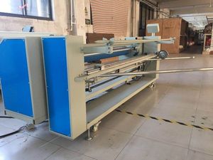 Garment Workshop Process Automatic <strong>Fabric</strong> Roll Slitting <strong>Fabric</strong> Roll Strip <strong>Cutting</strong> <strong>Machine</strong>