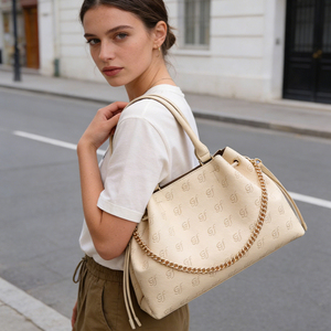 Mini Bolso de Mano Beige con Monograma y Cordón para Mujer, Cadena Dorada, Doble Asa, Bolso Tote Pequeño, Ideal para Uso Diario y Salidas Informales - Product Image 6
