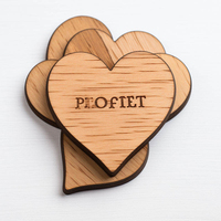 Jetons de cœur en bois de mariage câlin de poche en bois plat personnalisé écologique bon marché