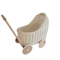 Poussette de poupée en rotin de dernière conception Chariot de poupée en osier se déplaçant facilement pour le jouet d'enfants