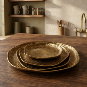 Juego de Platos Decorativos de Metal con Forma Irregular, Hechos a Mano, con Patrón de Plantas Grabado, Estilo Vintage - Product Image 3