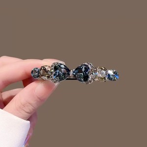 Pince à cheveux de luxe en cristal avec nœud pour femme, barrettes élégantes de style français, accessoires antidérapants pour coiffures mi-attachées - Product Image 5