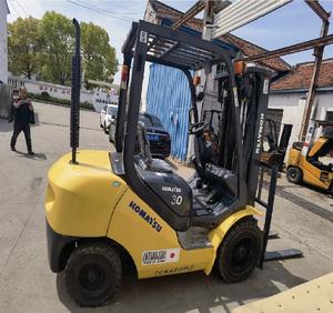 Chariot élévateur d'occasion KomatsuFD30 de haute qualité fabriqué au Japon, moteur diesel, chariot élévateur Komatsu FD50 - Product Image 2