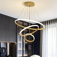 Lampu Chandelier LED 360 Modern Aluminium Emas Putih Hangat untuk Ruang Tamu Hotel Desain Lampu Gantung Lingkaran 3 Ring