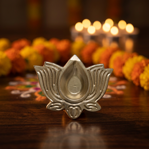 Lampe à huile Diya en laiton poli, porte-bougie lotus doré, décoration pour la maison, cadeau de festival - Product Image 3