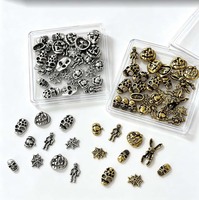 30 pièces/boîte Breloques et strass pour ongles en alliage, Or et Argent Vintage, Halloween, motifs Crâne creux, Citrouille, Toile d'araignée, Squelette, style Punk Gothique