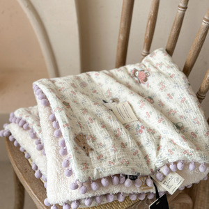 Manta coreana linda <span class=keywords><strong>de</strong></span> poliéster 100% <span class=keywords><strong>de</strong></span> forro polar coral para cama, mantas al por mayor para sofá y cama - Product Image 4