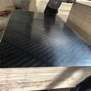 610X2440 18mm precio barato núcleo de álamo WBP panel de madera contrachapada de encofrado con película negra para construcción