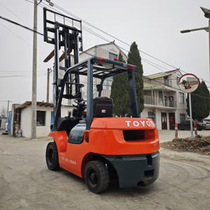 Montacargas Diésel Usado de 30, con Altura de Elevación de 3m, Capacidad de Carga de 3 Toneladas, Tracción en las Cuatro Ruedas 4x4 - Product Image 6