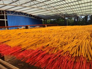 Approvisionnement en gros artisanat traditionnel ancien parfumé avec un minimum de fumée et de poussière pas facilement cassé encens de bâton de bambou - Product Image 2