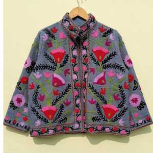 เสื้อแจ็คเก็ตผ้าฝ้ายปักลายสัตว์สีเทาสำหรับผู้หญิง ระบายอากาศได้ดี เหมาะสำหรับงานปาร์ตี้ในฤดูหนาวและฤดูใบไม้ผลิ - Product Image 1