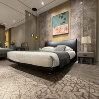 Lit double OKF en cuir italien minimaliste de luxe, avec cadre en bois massif, tête de lit haute et réglable, rembourré