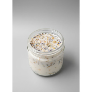 Candela alla Camomilla e Lavanda per Rilassare la Mente - Product Image 1