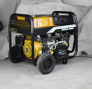 เครื่องกำเนิดไฟฟ้าดีเซลแบบเงียบ 15kVA 5000W ระบายความร้อนด้วยอากาศ 3 เฟส 50Hz 220V ถังน้ำมัน 15 ลิตร ใช้งานได้นาน 9 ชั่วโมง สำหรับบ้านและธุรกิจขนาดเล็ก - Product Image 1