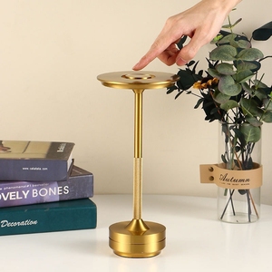 Hiện Đại Ánh Sáng Sang Trọng Cao-End LED Sạc Đèn Bàn Hình Chữ I Chiếc Đĩa Bay Thiết Kế Cảm Ứng Điều Khiển Môi Trường Xung Quanh Ánh Sáng Cho Phòng Ngủ Thanh - Product Image 3