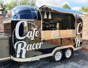 Camion <span class=keywords><strong>de</strong></span> <span class=keywords><strong>jeux</strong></span> d'arcade rétro avec machines <span class=keywords><strong>de</strong></span> flipper classiques et snack-bar pour fêtes à thème années 80 et événements d'entreprise - Product Image 3