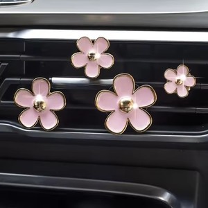 4Pcs/Set Car Outlet Vent Perfume Clips Car Air Freshener Conditioning Aromatherapy Small Daisy <b>Interior</b> Decoration <b>Accessories</b> - Product Image 1