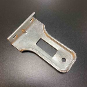 Vente directe d'usine Porte manuelle en fer galvanisé à enroulement avec pare-chocs renforcé pour porte à enroulement - Product Image 3