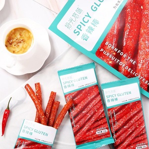 Snacks de céréales de blé frites épicées, saveur Latiao, emballées en sachet - Product Image 2