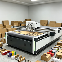 Machine de découpe CNC à changement d'outil automatique TC pour boîtes en carton ondulé