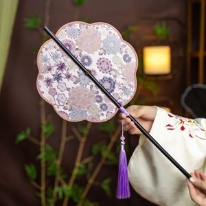พัดลายปลาคาร์ฟนำโชคแบบจีน พัดแบบม้วนได้ พัดพกพาพร้อมพู่ห้อย สำหรับพิธีชงชา - Product Image 4