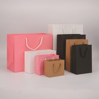 Sacs en papier personnalisés de luxe avec logo imprimé pour le commerce de détail, emballage de vêtements, sacs en papier pour emballages de vêtements