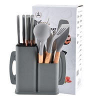 Ensemble d'ustensiles de cuisine en silicone 19 pièces avec manche en bois et seau de rangement pour planche à découper – Vente chaude