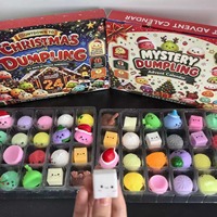 Calendrier de l'Avent de Noël 24 pièces Mini Jouets Squishy en forme de Ravioli Boîte Mystère Compte à Rebours Jouet Anti-Stress Vente en Gros