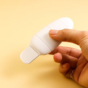 हैंडहेल्ड ब्लैकहेड रिमूवर ब्यूटी एप्लीकेटर स्टिक चेहरे की त्वचा को सिलिकॉन चेहरे के स्पैटुला काले रंग के साथ - Product Image 3