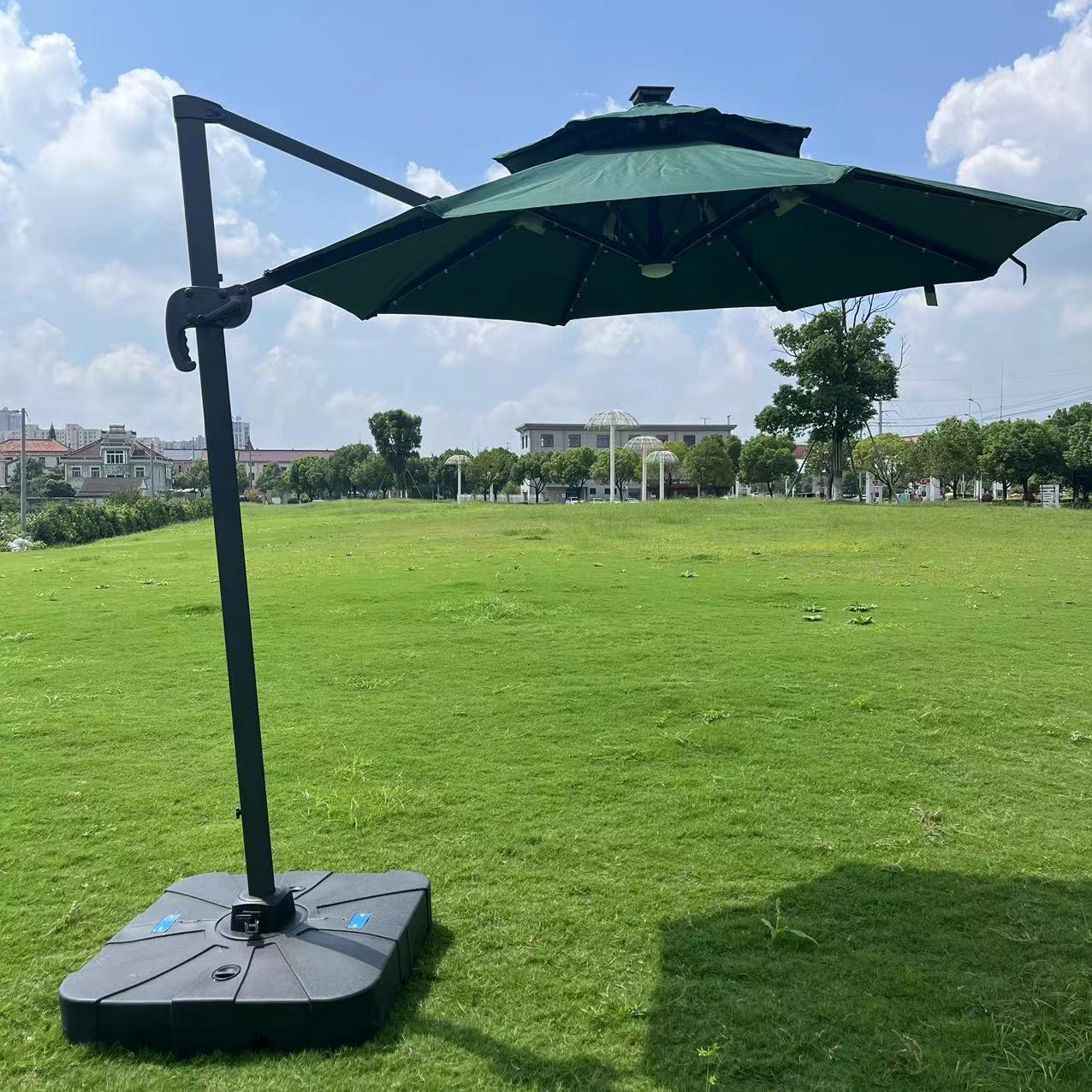 Parapluie dôme vert foncé (avec lumière)