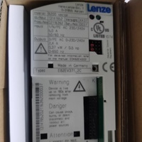 Nouveau variateur de fréquence AC Lenze E82EV371K2C 13241795 240V 5.0A NSMP 8200 triphasé à boucle fermée IP21 pour pompe solaire
