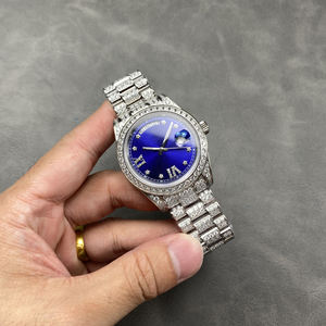 นาฬิกาหรูหราสั่งทำพิเศษ ทอง 18K พร้อมหน้าปัดแสดงวันในสัปดาห์ ประดับเพชรโมอิสซาไนต์และเพชรซิคอนแบบไอซ์ สำหรับผู้ชาย - Product Image 3