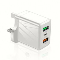 Chargeur mural 45W à charge rapide avec 3 ports USB (2 USB-A, 1 USB-C) pour prises EU, UK, US