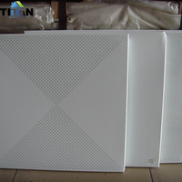 Libye faux plafond suspendu 0.7 aluminium hôpital panneau de plafond métallique posé sur le carrelage